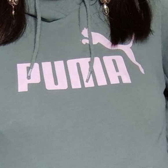 PUMA WOMEN'S SIZE MEDIIUM  SWEATSHIRT HOODIE - Picture 3 of 3
